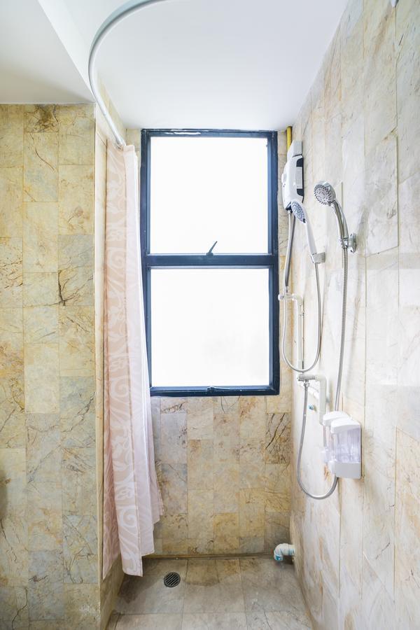 Hostel At Thonglor Бангкок Екстер'єр фото