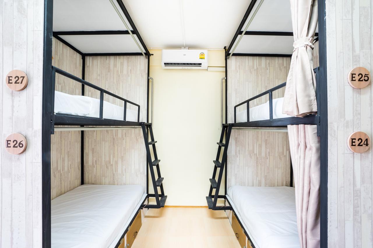 Hostel At Thonglor Бангкок Екстер'єр фото