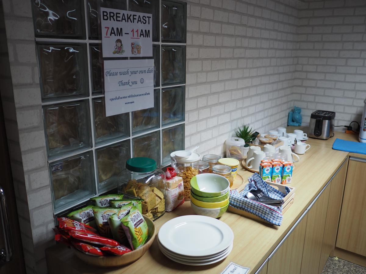 Hostel At Thonglor Бангкок Екстер'єр фото